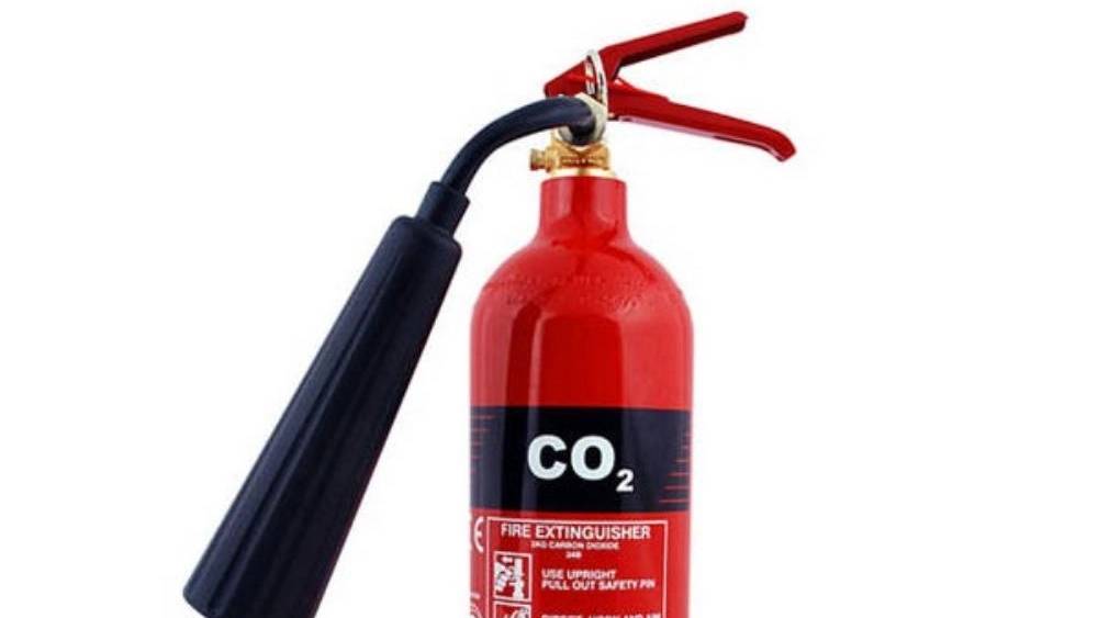 لیست لوازم فنی که باید یدک کش خودرو همراه داشته باشد لیست لوازم فنی که باید یدک کش خودرو همراه داشته باشد